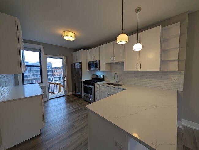 Photo - 3943 N Janssen Ave Unit s2