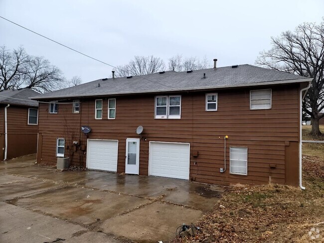 Building Photo - 5703-5705 NE 51st Street Unit 5703 NE 51st Street Kansas City, MO 64119 Rental