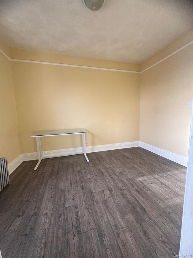 Photo - 141 Voss Ave