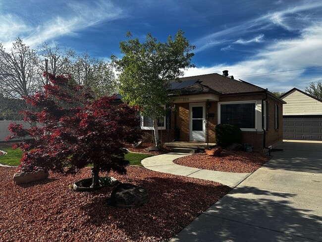 Photo - 2019 E Lambourne Ave