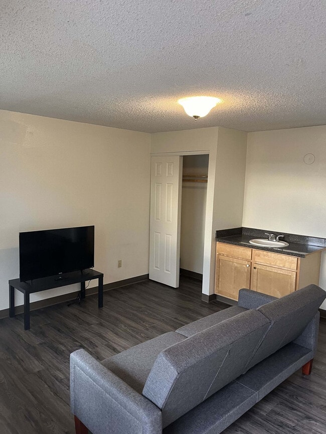 Photo - 1555 NE Merman Dr Unidad ID1261718P