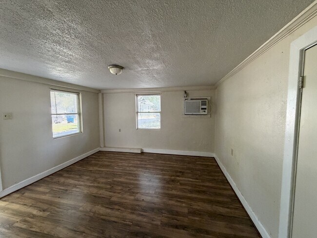 325 Chambers St Unit C