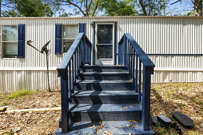 Photo - 184 Lions Cir