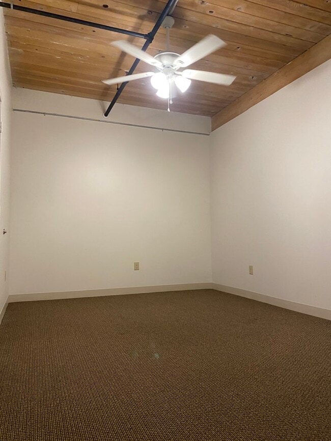 Photo - Bostonian Shoe Lofts