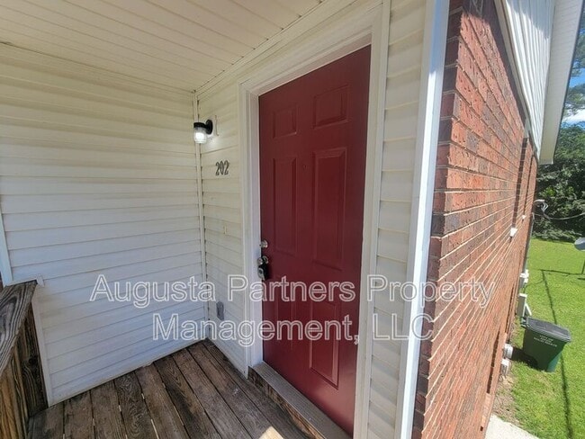 Photo - 1546 Hamilton Dr Unit 202