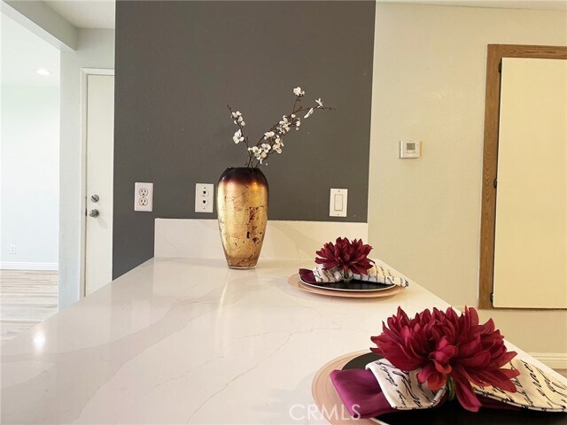 Photo - 2410 N Towne Ave Unidad 57