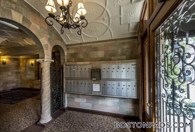 Photo - 2 Elmwood Ave Unit 11