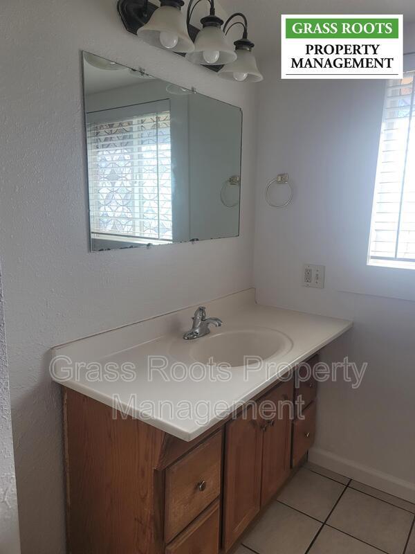 Photo - 311 N Church St