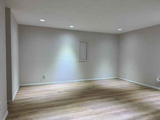 Photo - 841 Crisman Dr Unit 12