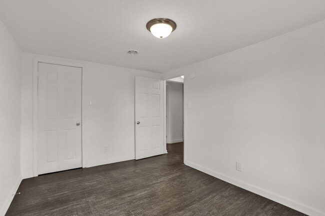 Photo - 569 Pleasant St