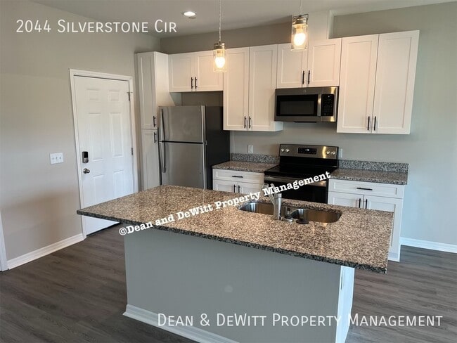 Photo - 2044 Silverstone Cir
