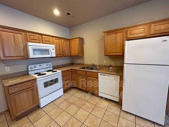 Photo - 615 S Landen Ave