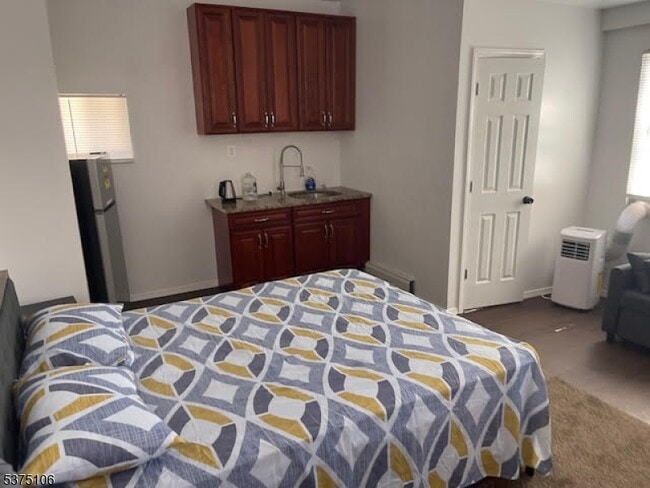 Photo - 2420 E Edgar Rd