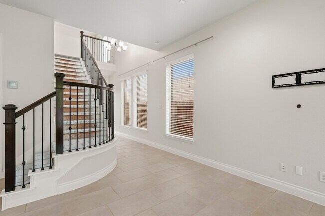Photo - 9527 Scanlan Heights Ln