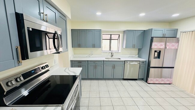 Photo - 6077 Strawberry Fields Way