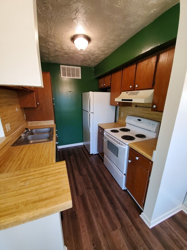 Photo - Bryan (Very Near to Northgate) SUBLEASE 1 Bedroom / 1 Bath  Condo near TAMU!