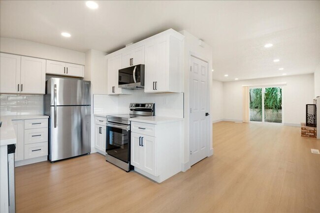 Photo - 10178 Alpine Dr Unit (1)