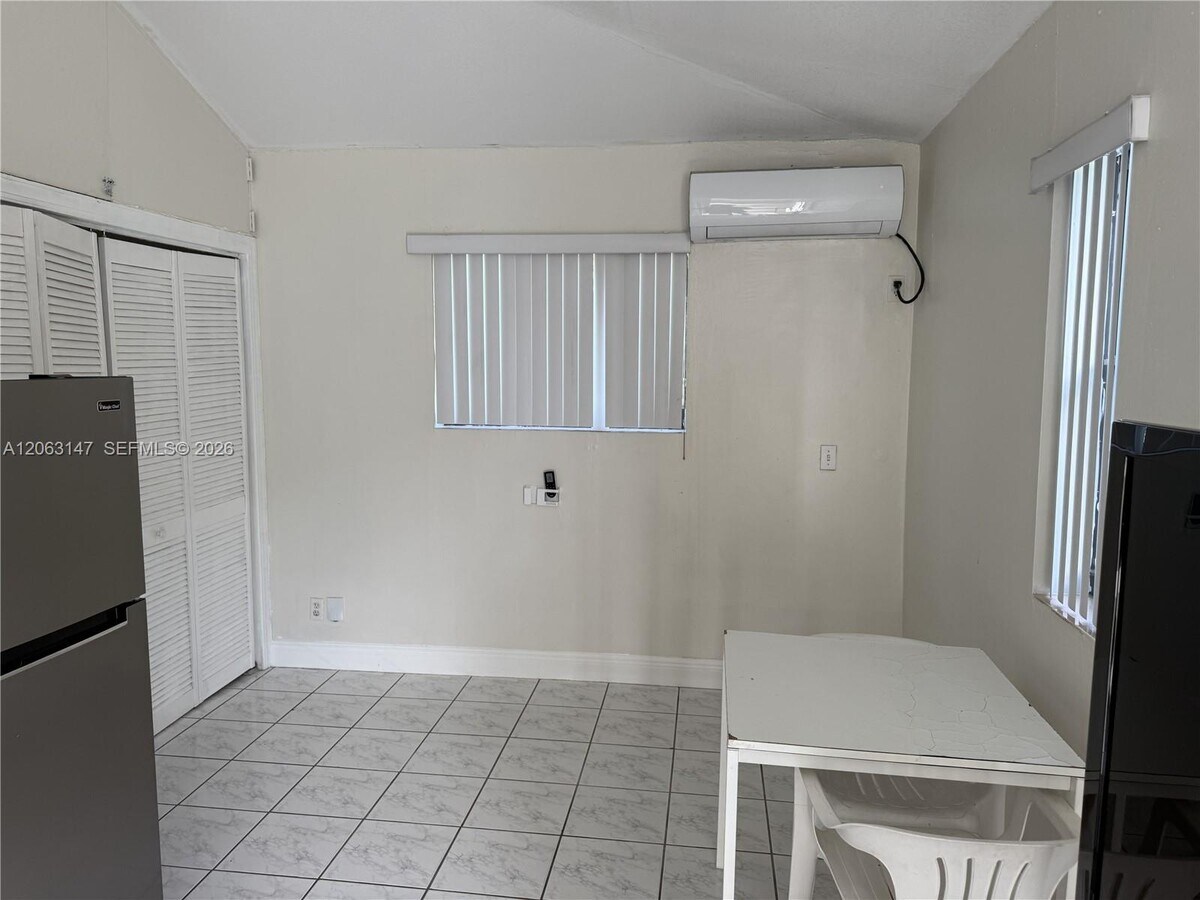 Photo - 3500 SW 87th Pl Unit STD