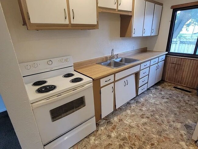 Photo - Charming 2-Bedroom Home for Rent