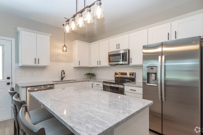 3BR, 2.5BA - 1,475SF - Kitchen