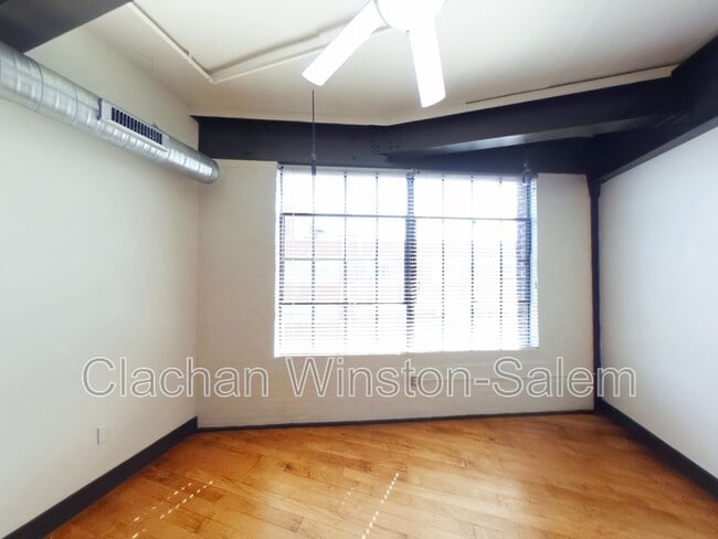 Building Photo - 101 E. Sixth St. Unit 610