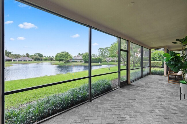 Photo - 11842 Pebblewood Dr Unit 102