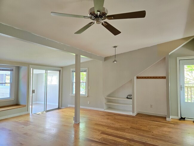 Photo - 190 Short Beach Rd