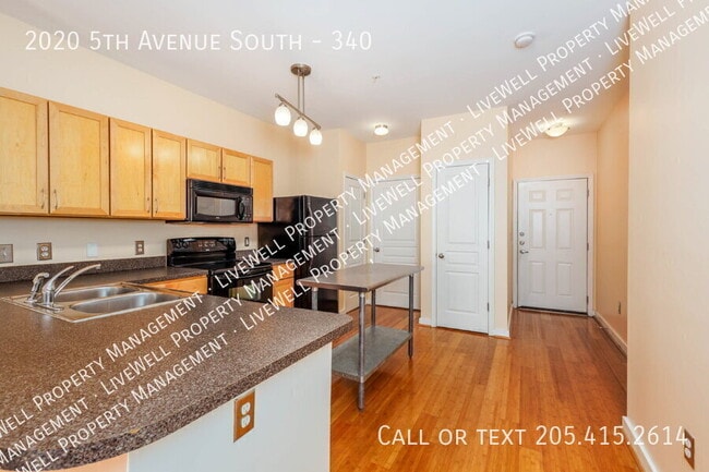 Building Photo - 2020 5th Ave S Unit 340