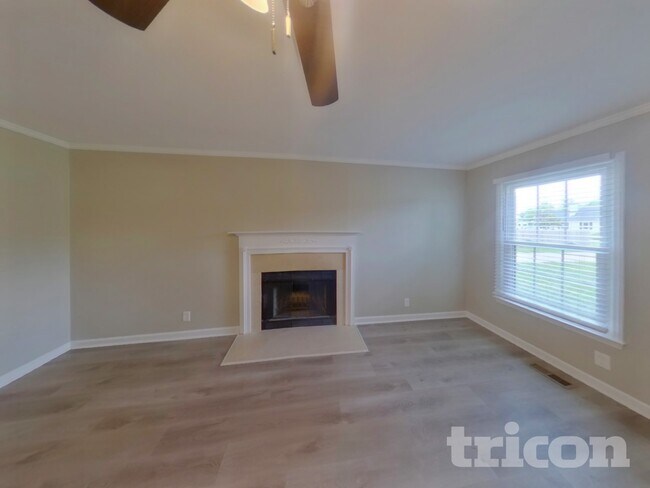 Photo - 5235 W Calgary Rd
