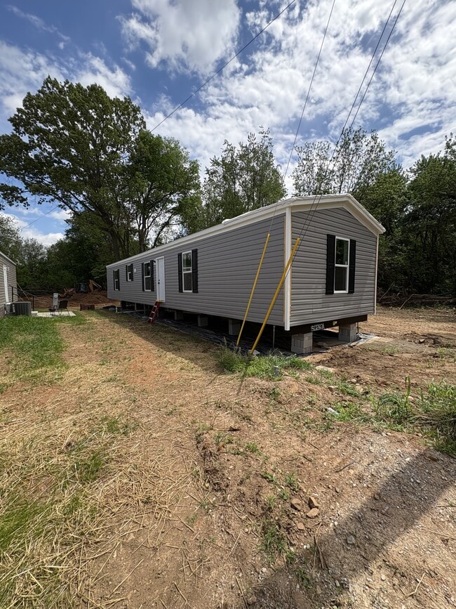 Building Photo - 201 Addison St