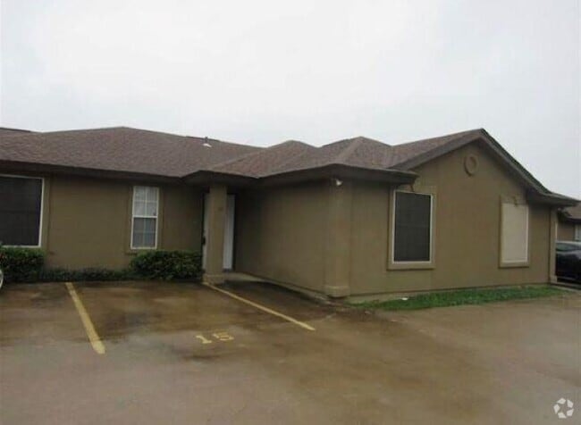 Building Photo - 506 Shiloh Dr Unit 9 Rental