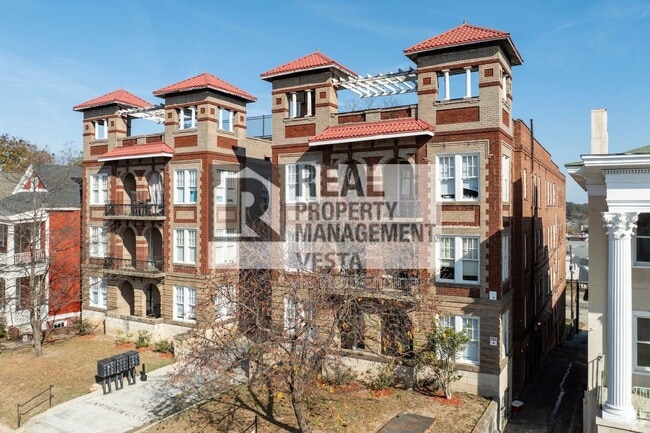 Photo - Katherine Court Apartments