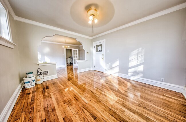 3931 Parker Ave Unit 1W