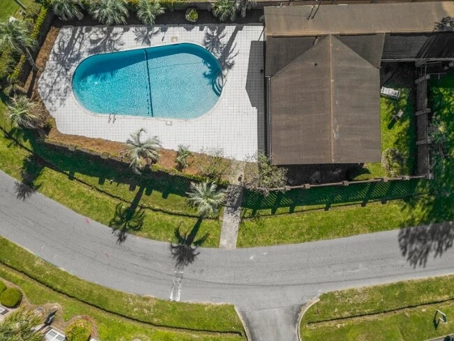 Photo - 640 Cornell St