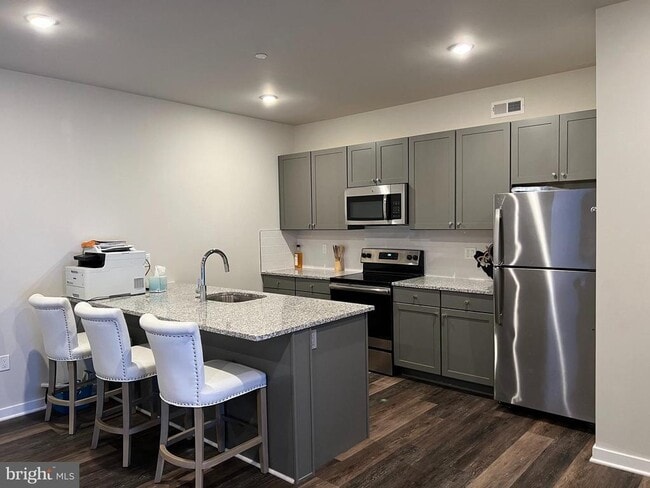 Photo - 4217 Chestnut St Unit 206