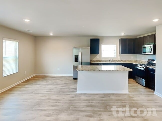 Photo - 930 Equine Dr