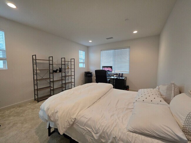 Photo - 6949 Mallow Dr