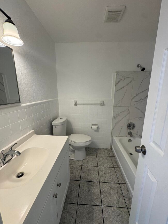 Photo - 1795 NW 55th Ave Unit Apt 3