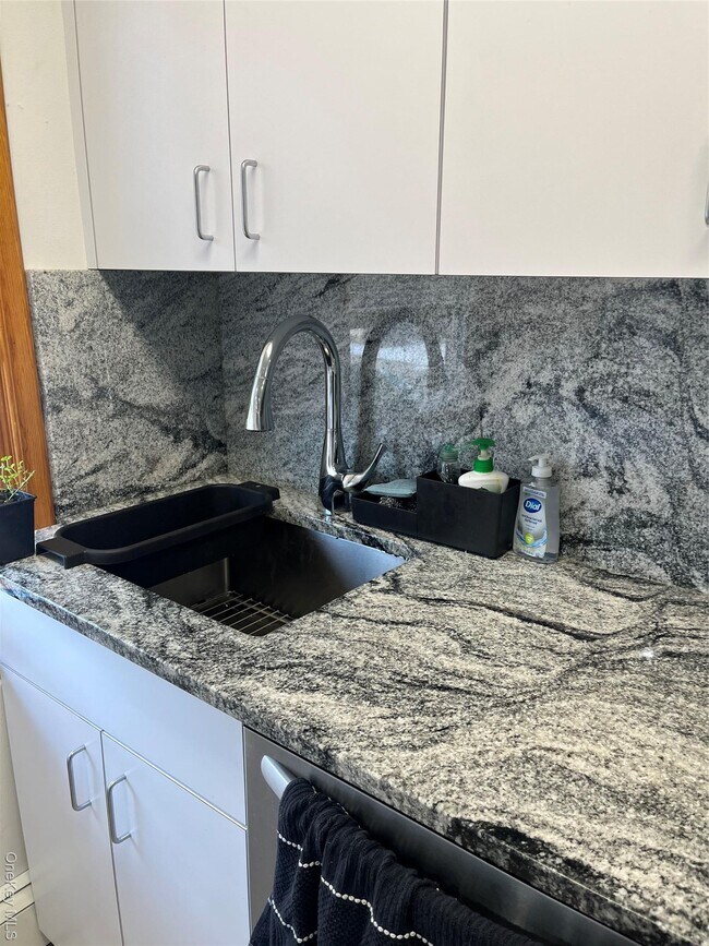 Photo - 35 Notre Dame Ave Unit 21