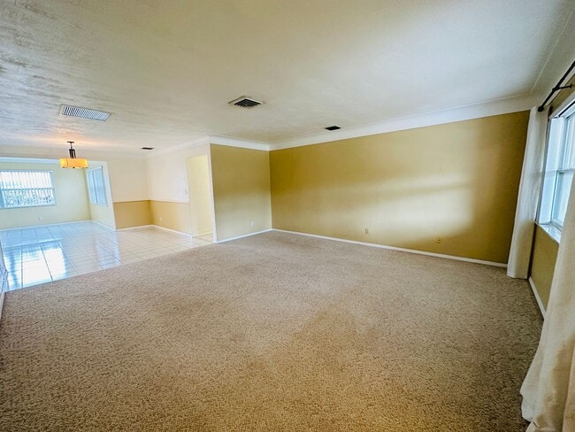 Photo - Spacious 2 Bedroom 2 Bathroom Seminole Home with Yard