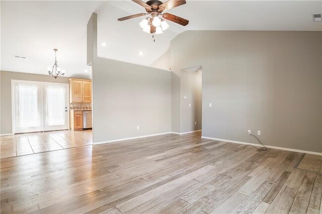 Photo - 403 Cherry St