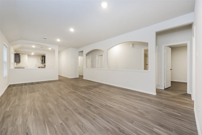 Photo - 22211 Red Knot Run