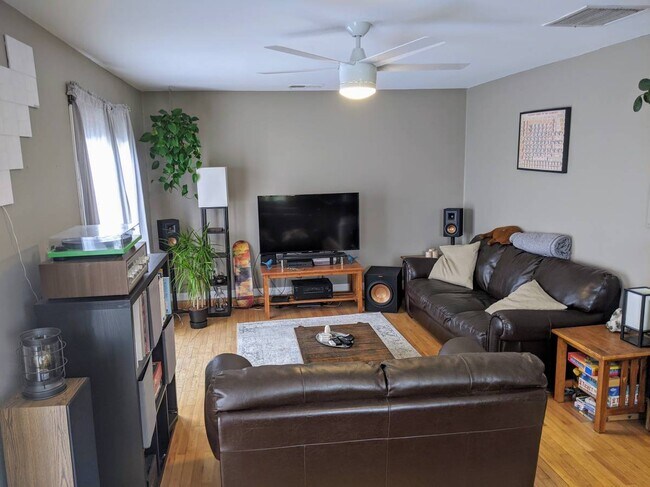 Living area - is open plan with kitchen, dining and living - 1813 Oliver Ave Apartments Unit Fl 2