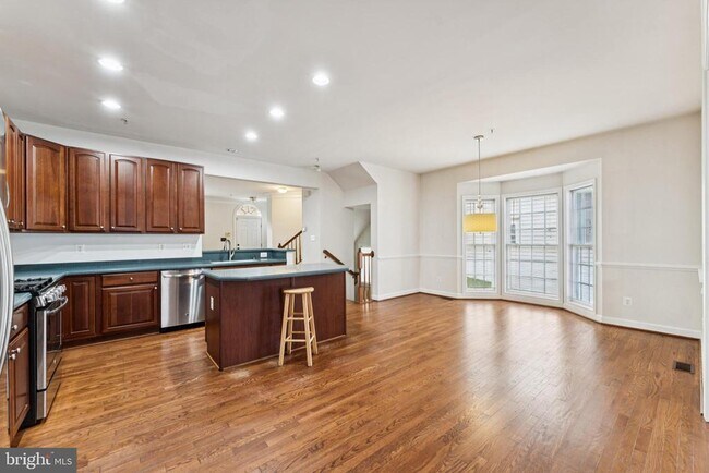 Photo - 12423 Falconbridge Dr