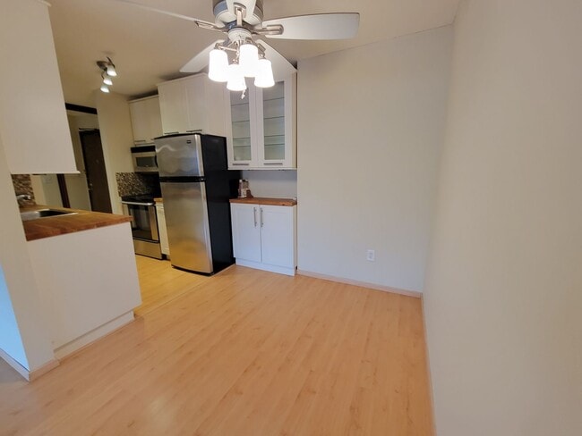 Photo - Newly Updated 1 Br/1 Ba Condo w/Hdwd Flrs,...