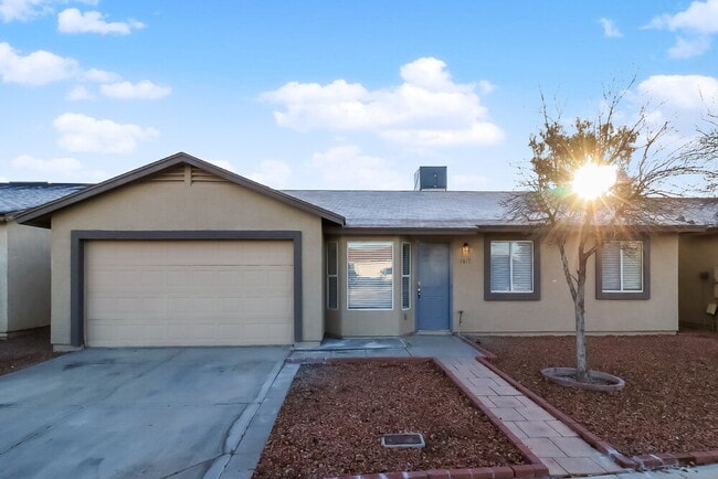 Building Photo - 1611 S 63rd Dr Rental