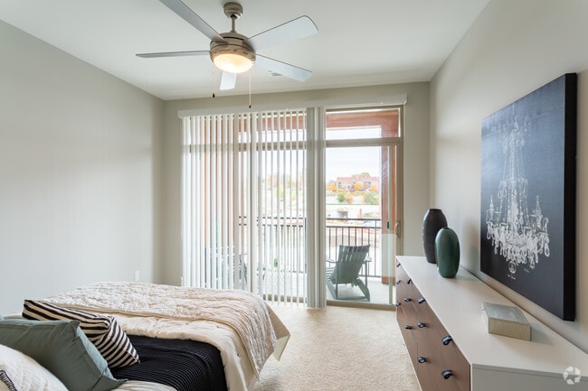 1BR,1BA,751SF - Mill at Ironworks Plaza