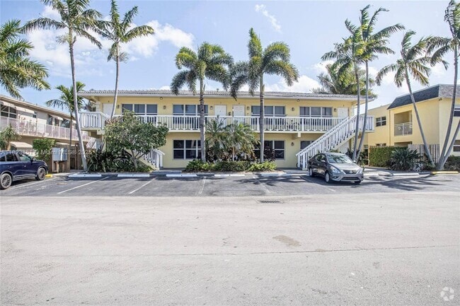 Building Photo - 2120 NE 42nd Ct Unit 6 Rental