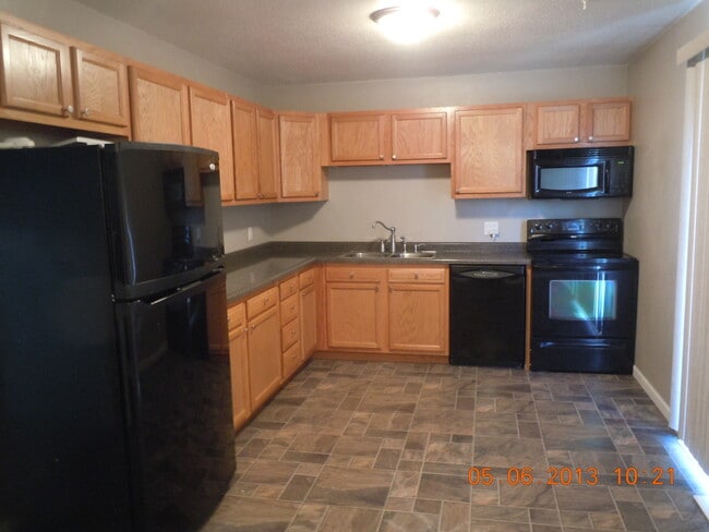 Building Photo - House- NW Unit 1