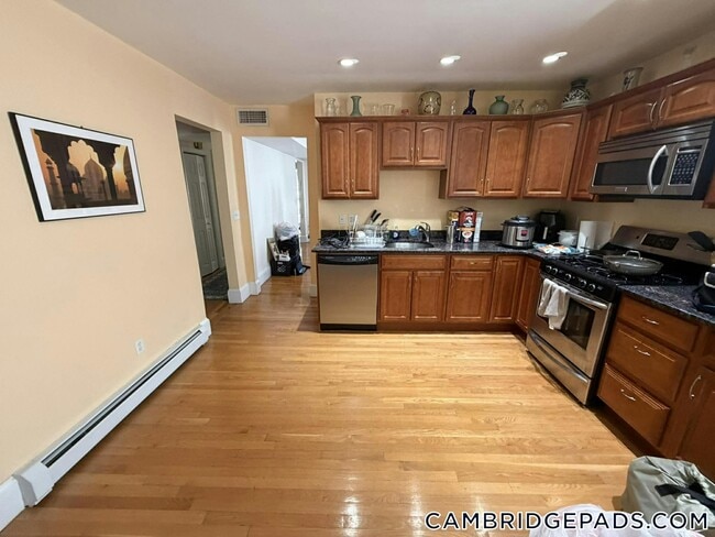Photo - 24 Madison Ave Unit 3